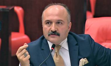 Erhan Usta, "31 Yıldır Devam Eden Mağduriyeti" Dile Getirdi.