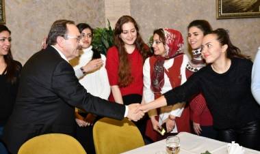 Zihni Şahin'den "Vezirköprü'yü  Ziyaret Edin" Tavsiyesi