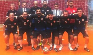 Vezirköprü Futsal Takımı Başarıya Doymuyor